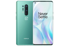 OnePlus 8 Pro 사용자가 화면에 이상한 녹색 색조를보고