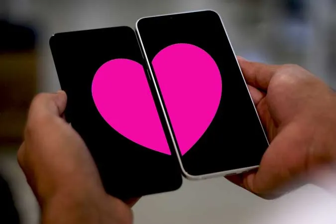 Herzen auf Smartphones, wenn Liebe in der Luft liegt