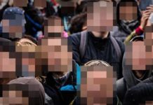 Android 휴대폰에서 동영상의 얼굴을 흐리게하는 가장 쉬운 방법