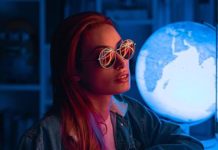 Google 포토에서 인물 조명을 사용하여 이미 찍은 사진에 조정 가능한 키 라이트를 추가하는 방법